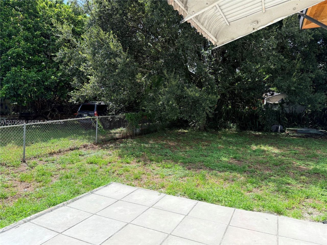 2754 NW 60th St , Miami, FL 33142 Photo