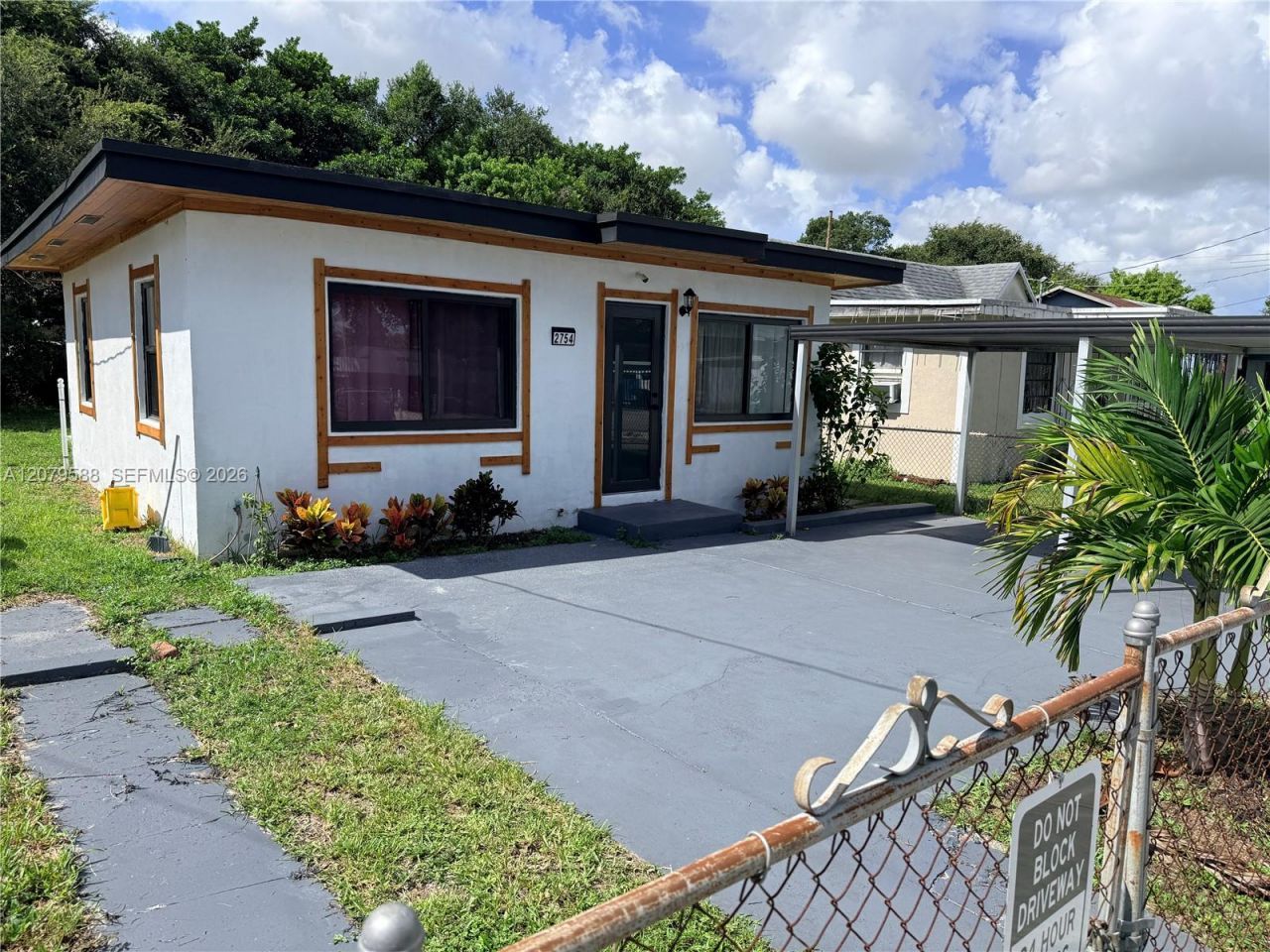 2754 NW 60th St , Miami, FL 33142 Photo