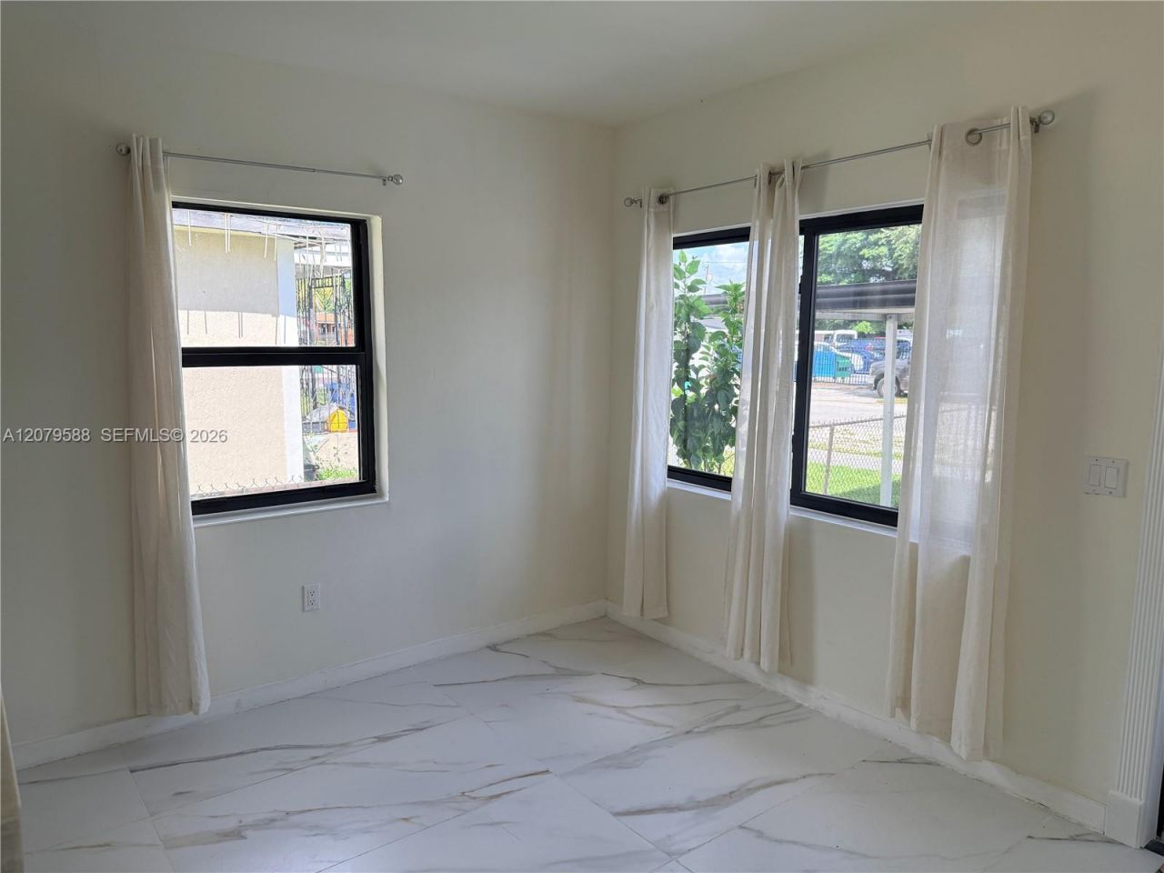 2754 NW 60th St , Miami, FL 33142 Photo