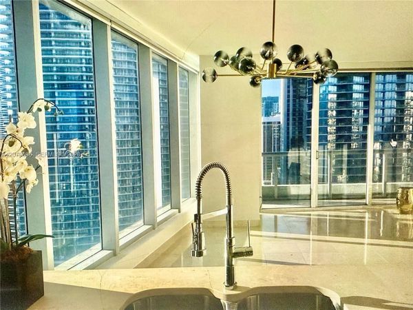 475 Brickell Ave , Unit 2915, Miami, FL 33131