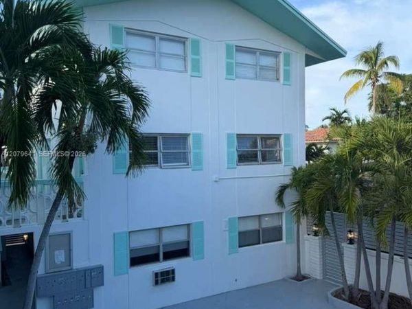 421 NE 68th St, Unit 8, Miami, FL 33138