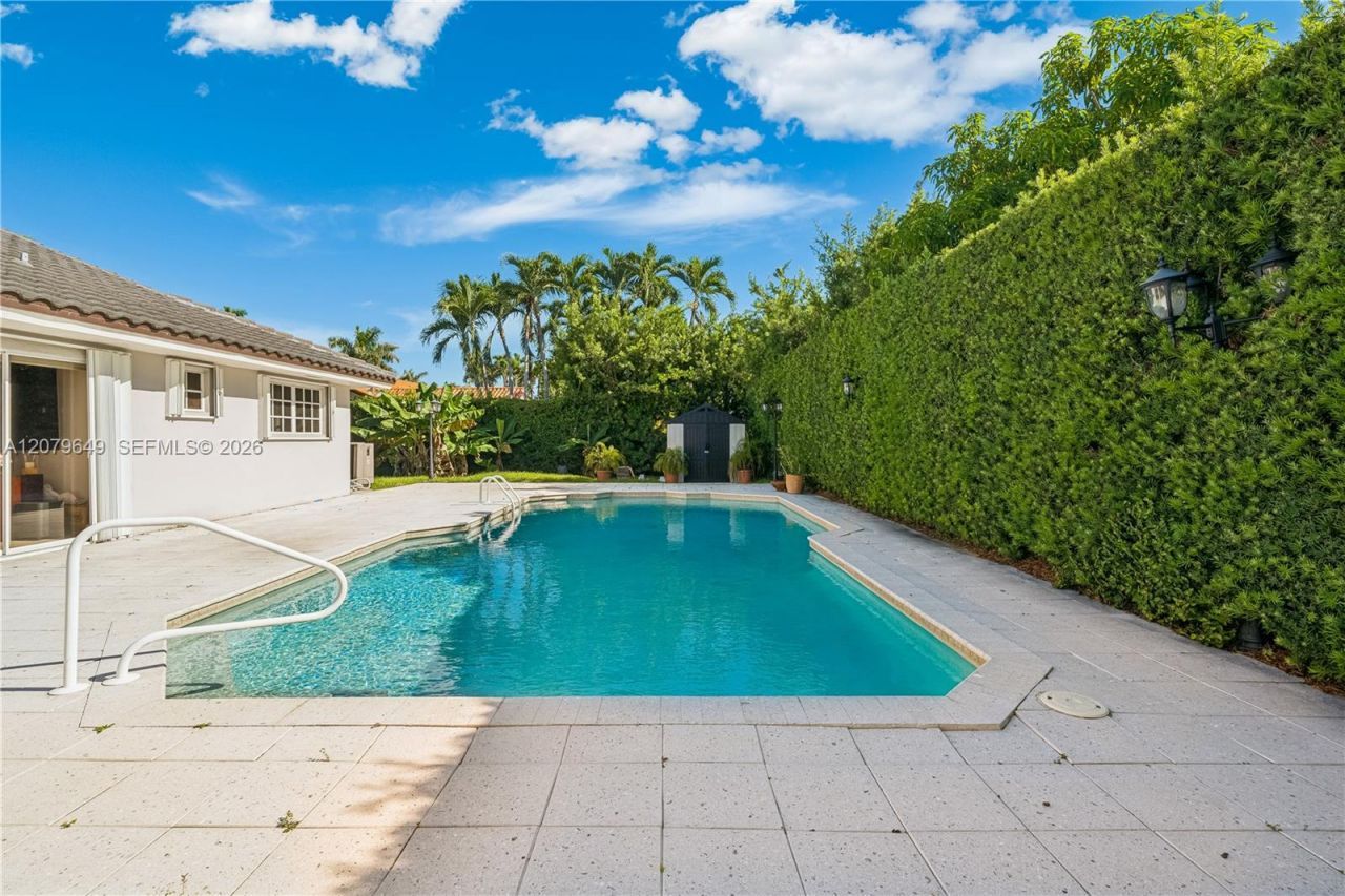 590 NW 132nd Ave , Miami, FL 33182 Photo
