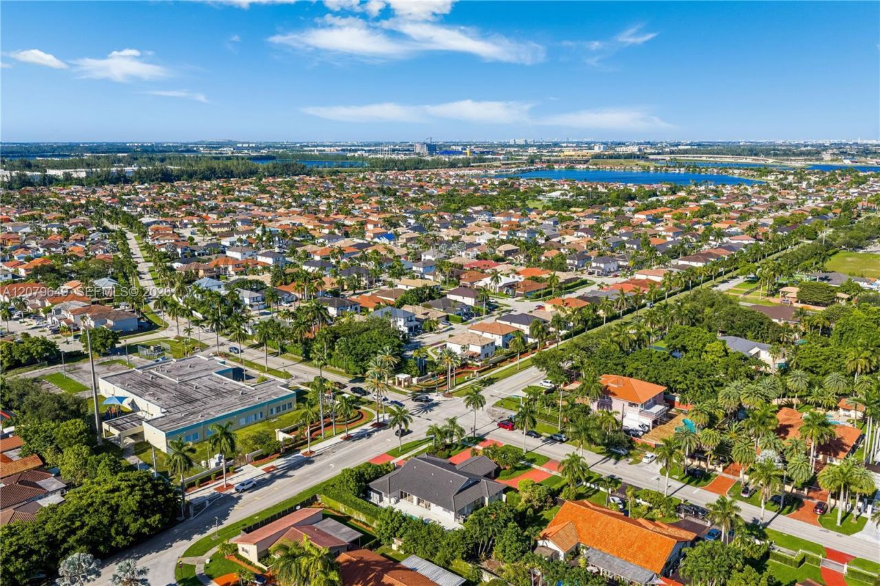 590 NW 132nd Ave , Miami, FL 33182 Photo