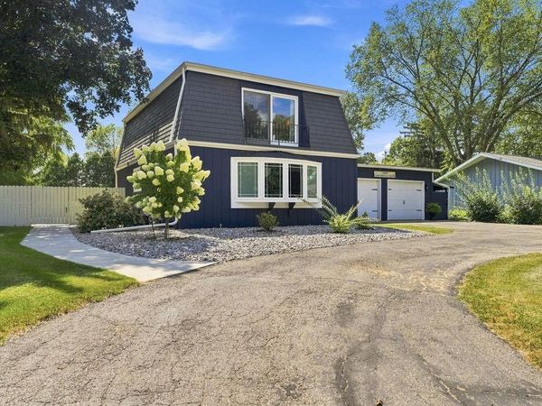 1378 LAKE BREEZE ROAD, Oshkosh, WI 54904