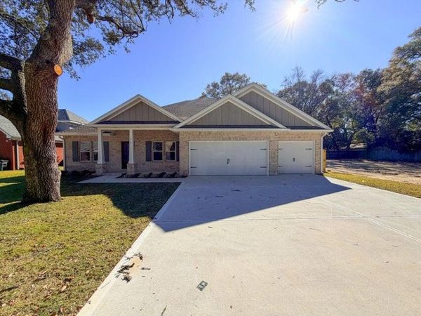 1617 Moore Street, Niceville, FL 32578
