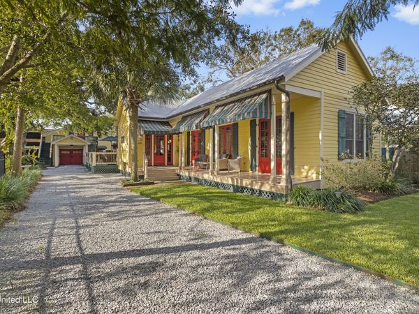 208 Saint Charles Street, Bay Saint Louis, MS 39520