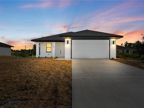 3305 43rd ST W, LEHIGH ACRES, FL 33971
