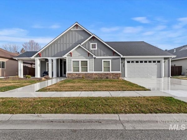 742 W Caine St, Meridian, ID 83646