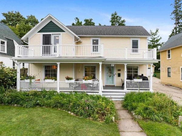 610 Grove Street, Petoskey, MI 49770
