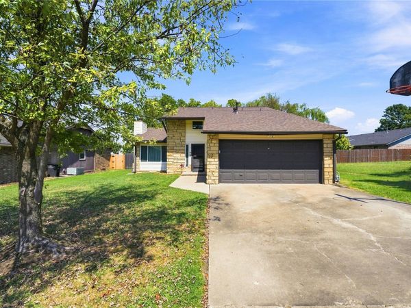 5438 Clearview Drive , Bartlesville, OK 74006
