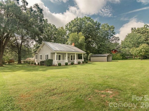 141 Edwards Street , Rutherfordton, NC 28139