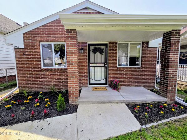 1534 Oakmont Street, Toledo, OH 43605
