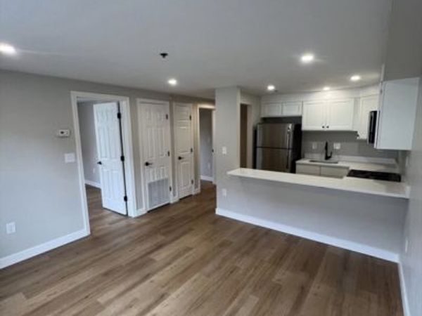 7 Oak St, Unit 1, Peabody, MA 01960