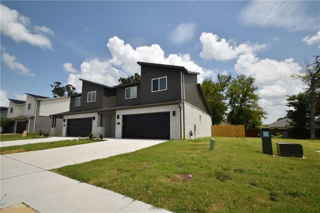648 Sun Meadows Loop , Centerton, AR 72719 Main Photo