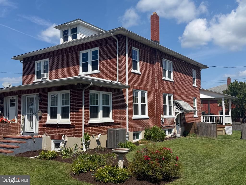 131 S HAAS STREET, TOPTON, PA 19562