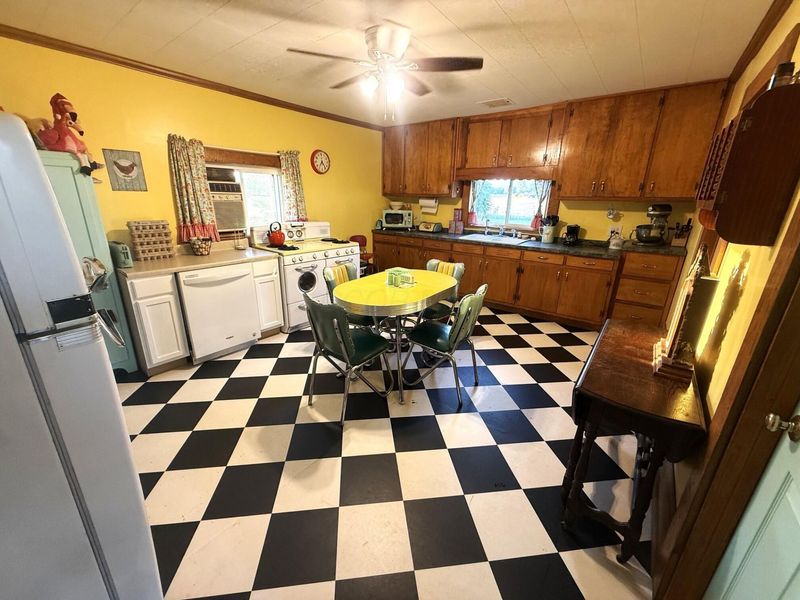 3350 Blacklick Road NW, Baltimore, OH 43105 Photo 6
