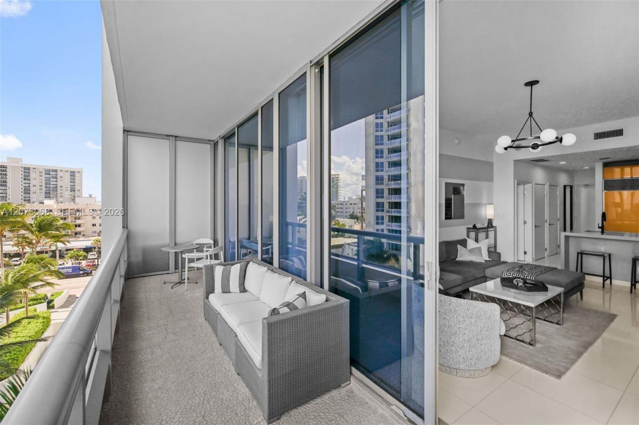 6799 Collins Ave, Unit 407, Miami Beach, FL 33141 Photo