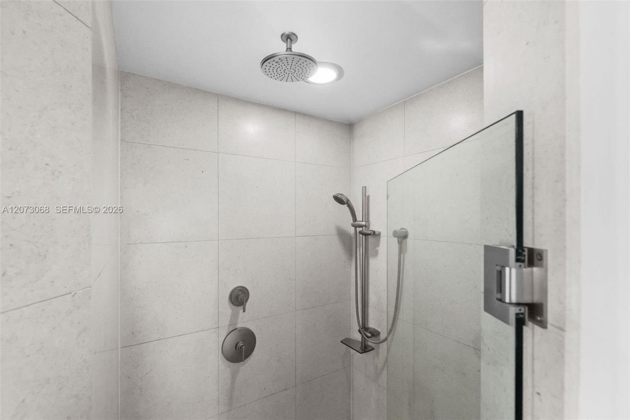 6799 Collins Ave, Unit 407, Miami Beach, FL 33141 Photo