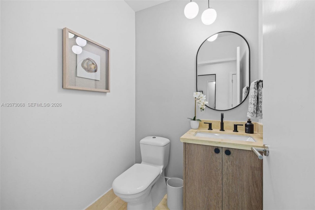 6799 Collins Ave, Unit 407, Miami Beach, FL 33141 Photo