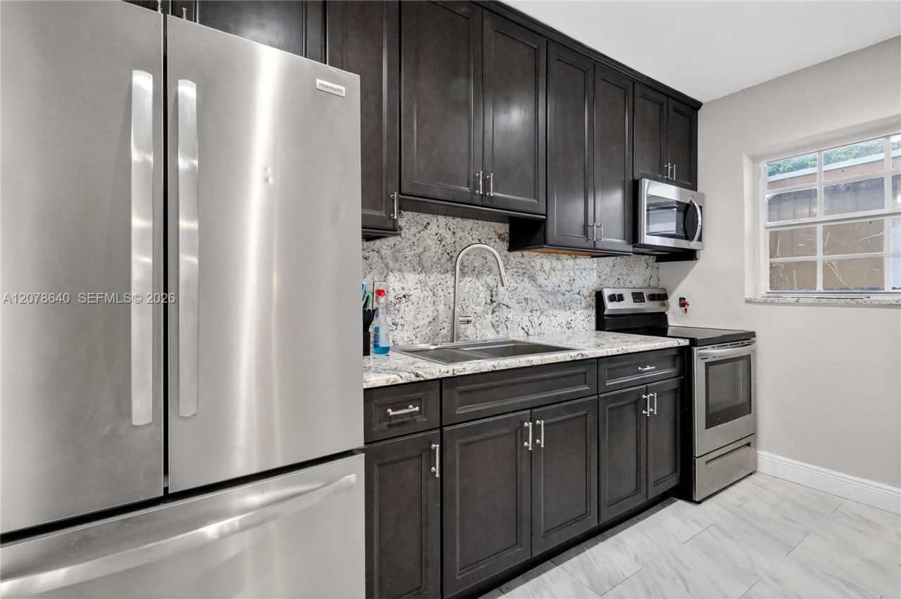 40 NW 68th St , Miami, FL 33150 Photo