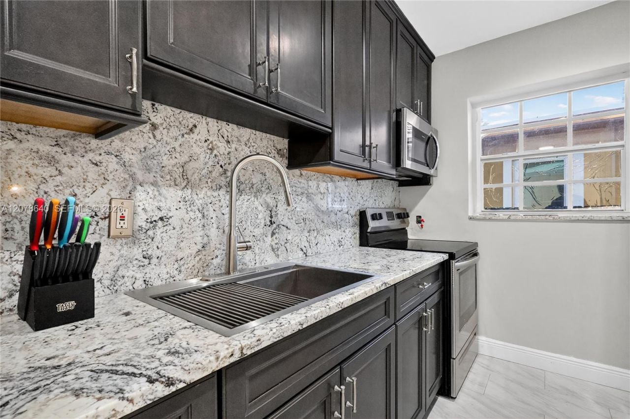 40 NW 68th St , Miami, FL 33150 Photo