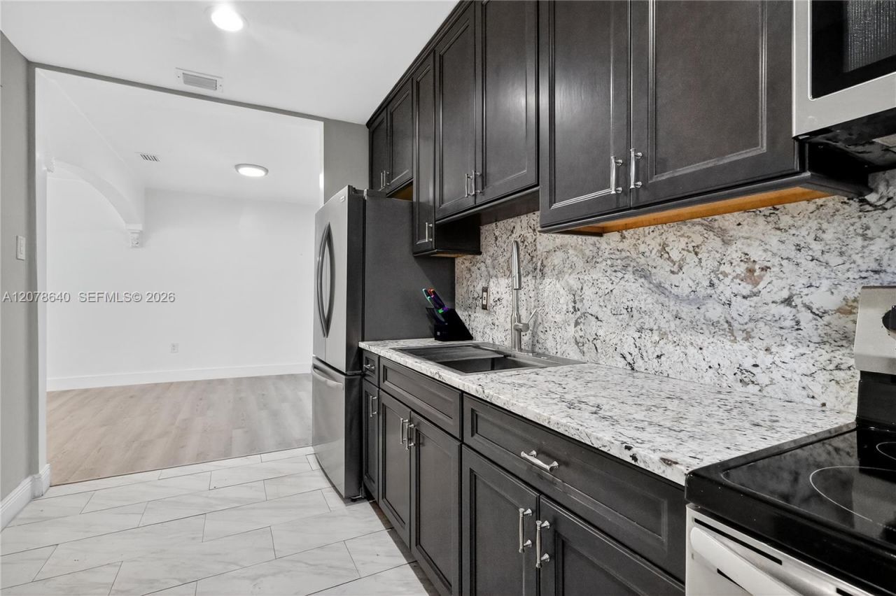40 NW 68th St , Miami, FL 33150 Photo