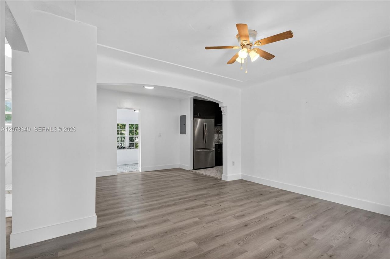 40 NW 68th St , Miami, FL 33150 Photo