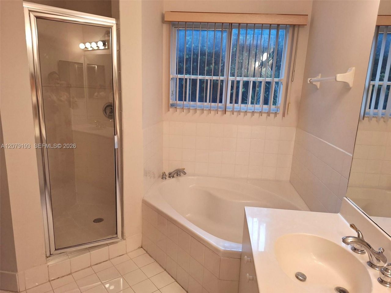 5770 NW 113th Pl, Doral, FL 33178 Photo