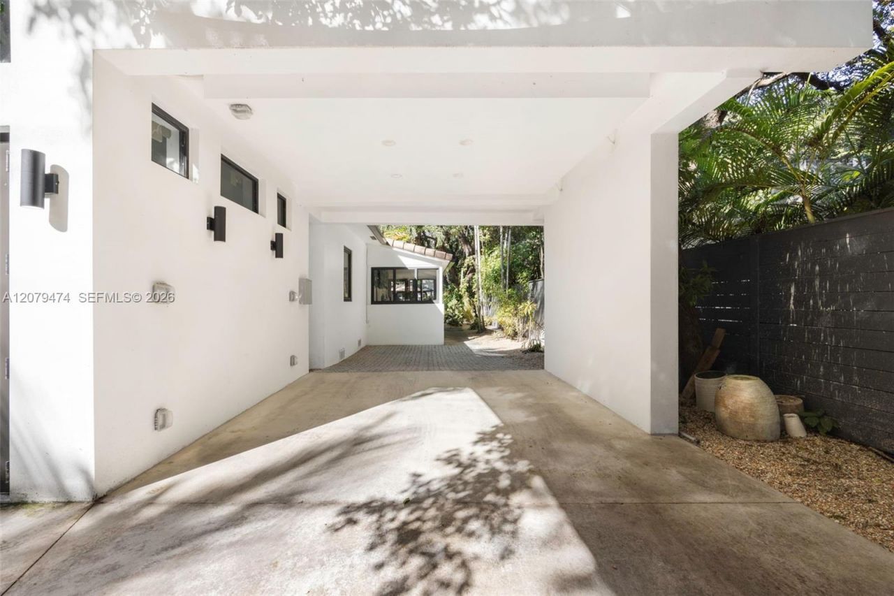 4165 Poinciana Ave , Miami, FL 33133 Photo