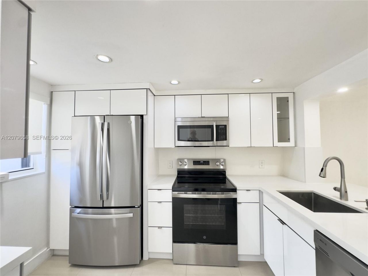 8010 SW 152nd Ave, Unit 211, Miami, FL 33193 Photo