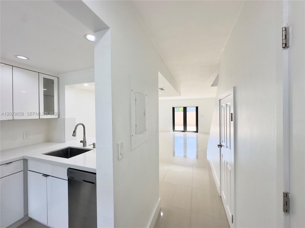 8010 SW 152nd Ave, Unit 211, Miami, FL 33193 Photo