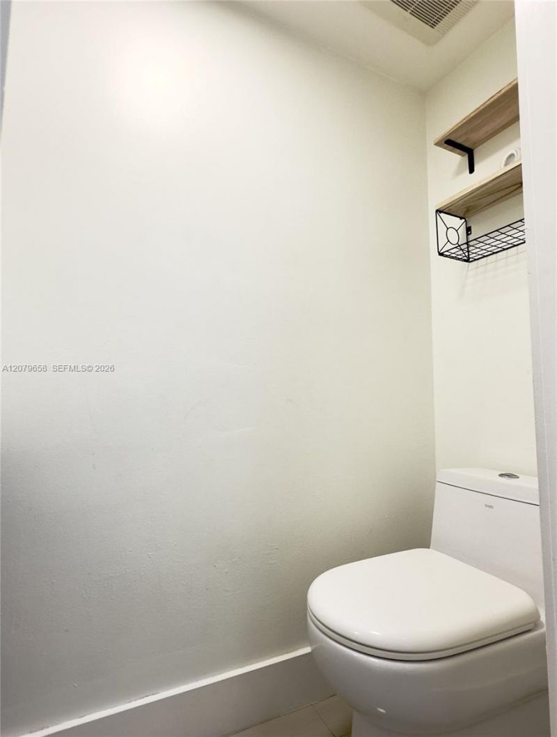 8010 SW 152nd Ave, Unit 211, Miami, FL 33193 Photo