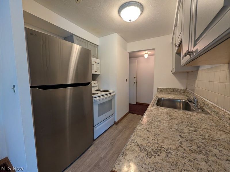 22121 River Oaks, Unit E12, Rocky River, OH 44116 Photo 14
