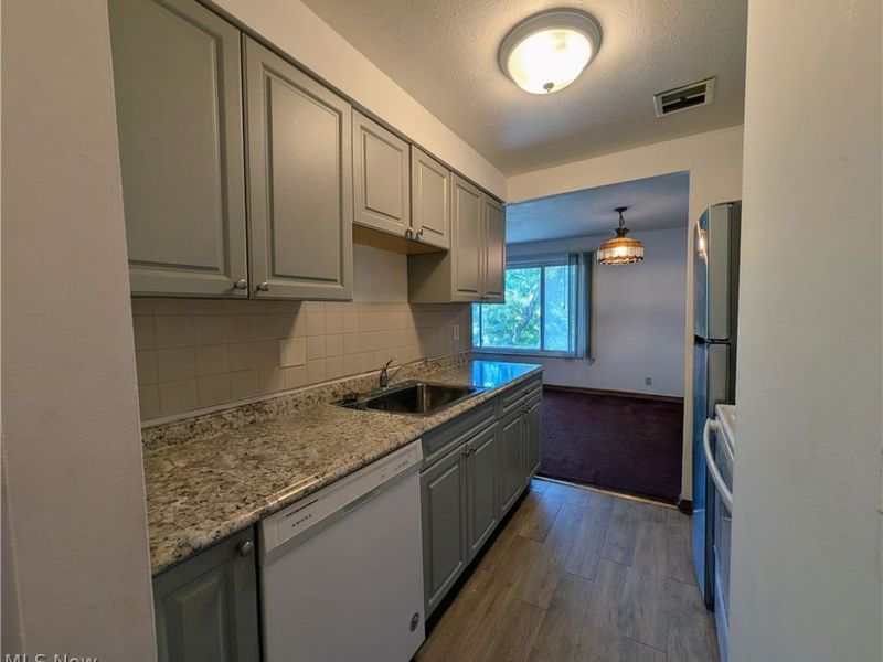 22121 River Oaks, Unit E12, Rocky River, OH 44116 Photo 15