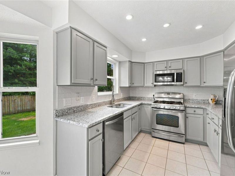29008 Uxbridge Drive, Willowick, OH 44095 Photo 10