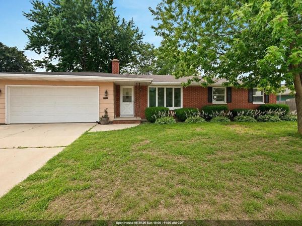 2320 MANITOWOC ROAD, Green Bay, WI 54311