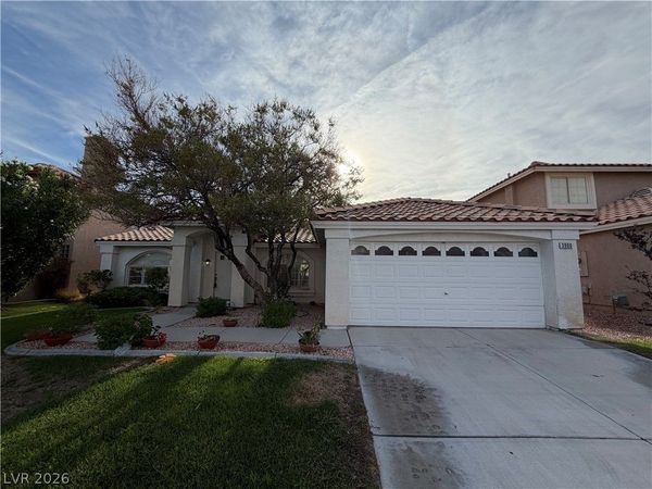 3900 Diamond Ridge Street , Las Vegas, NV 89129