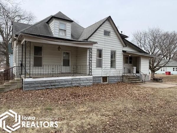 202 E 1st Street, Villisca, IA 50864