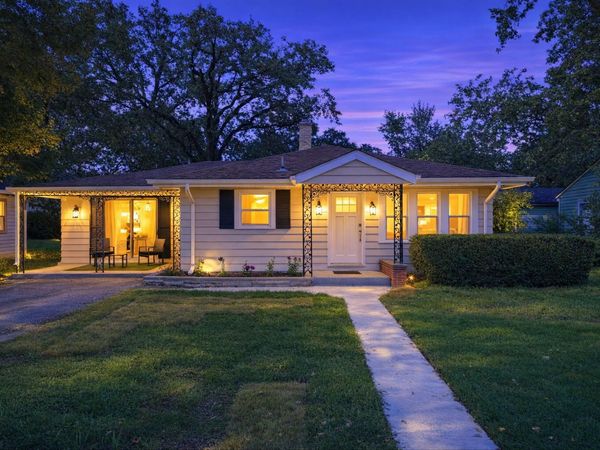 1020 E 61st Avenue , Merrillville, IN 46410