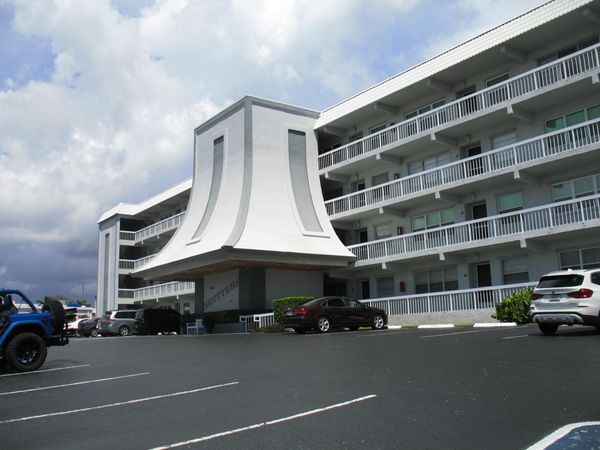 155 YACHT CLUB Drive, Unit 207, North Palm Beach, FL 33408