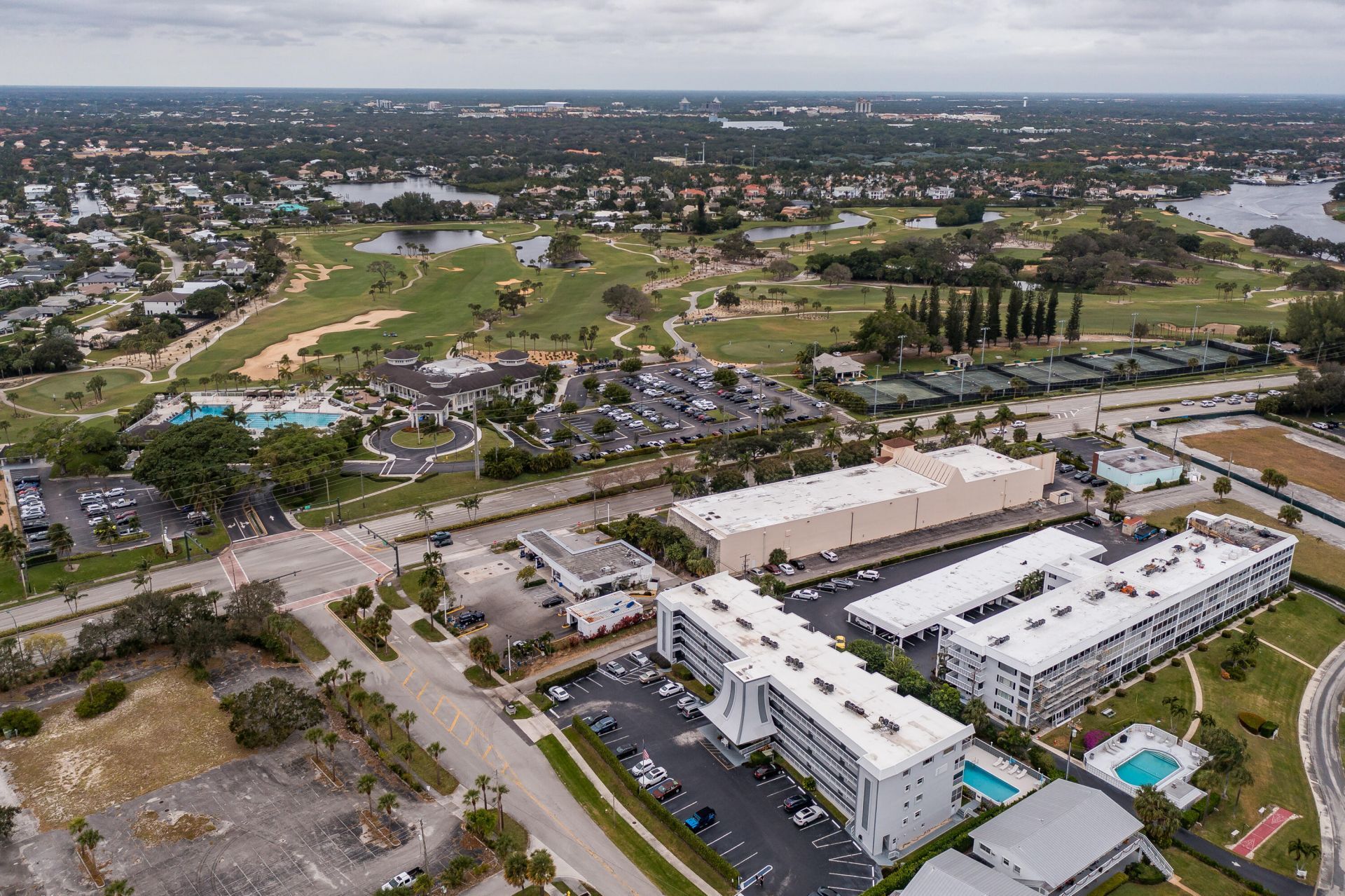 155 Yacht Club Drive, Unit 207, North Palm Beach, FL 33408 Photo