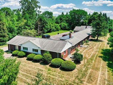 22000 Beck Road , Unit 101, Novi, Mi 48167