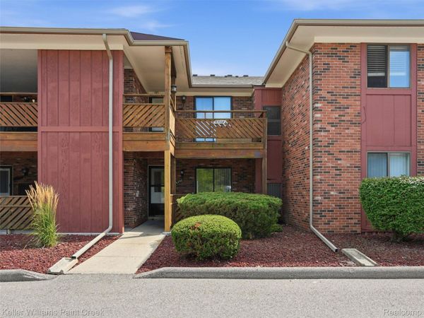 16490 Clarkson Drive, Unit 55, Fraser, Mi 48026
