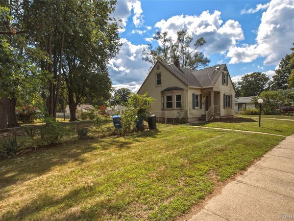 25433 McDonald Street, Dearborn Heights, Mi 48125