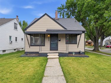 19831 Meier Road , St Clair Shores, Mi 48081