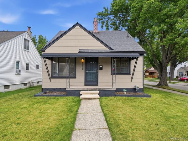 19831 Meier Road , St Clair Shores, Mi 48081