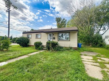 21709 Weller Avenue , Warren, Mi 48089