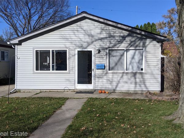 612 W Hudson Avenue , Madison Heights, Mi 48071