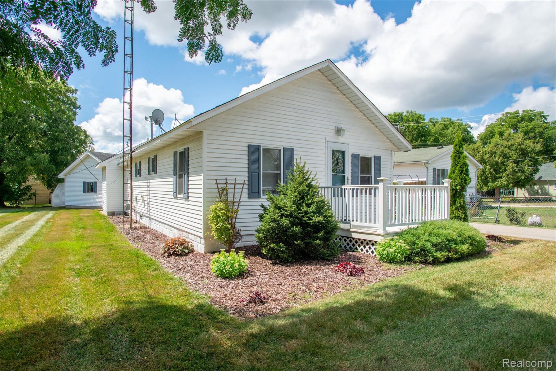 335 Oriole Street, Lapeer, Mi 48446 Main Photo