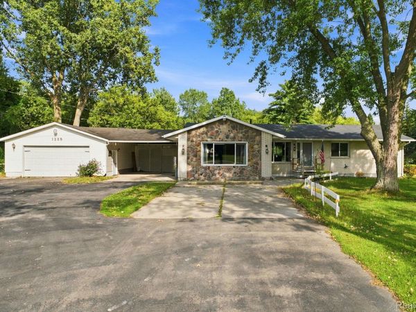 1288 40th Street , Port Huron Township, Mi 48060